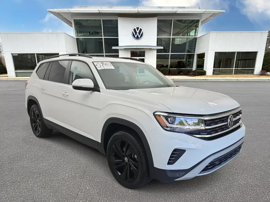 2022 Volkswagen Atlas SE Technology photo 1