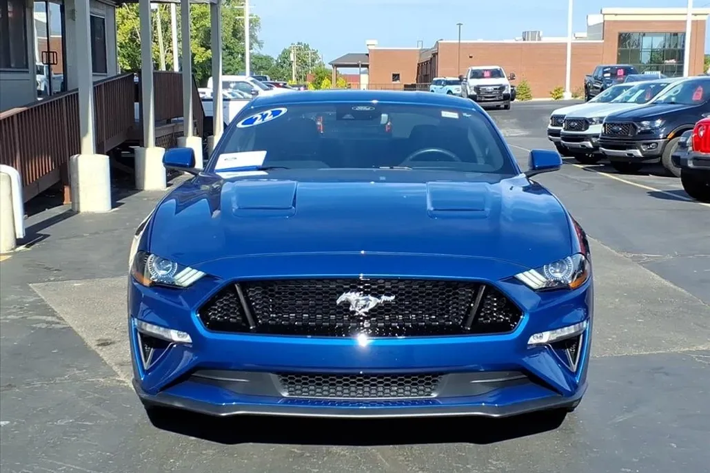 2022 Ford Mustang GT Premium photo 1