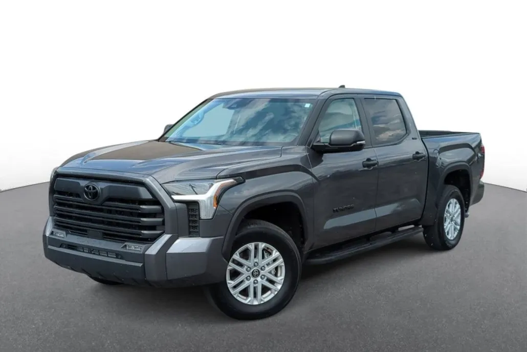 2024 Toyota Tundra SR5 photo 1