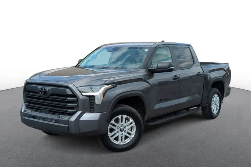 2024 Toyota Tundra SR5 photo 1