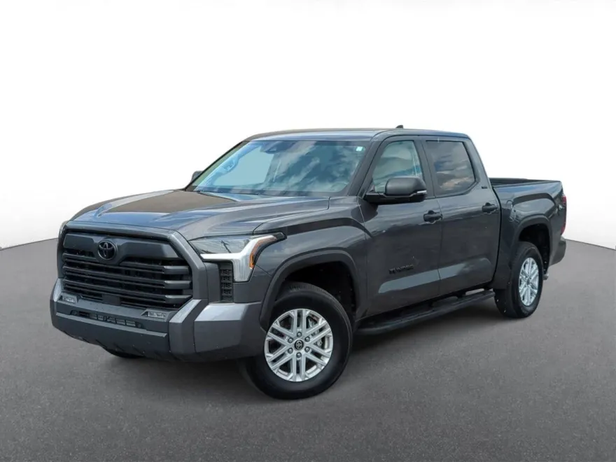 2024 Toyota Tundra SR5 photo 1