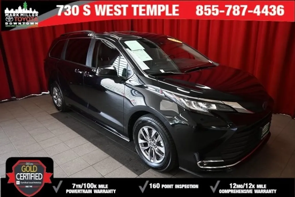 2023 Toyota Sienna XLE photo 1