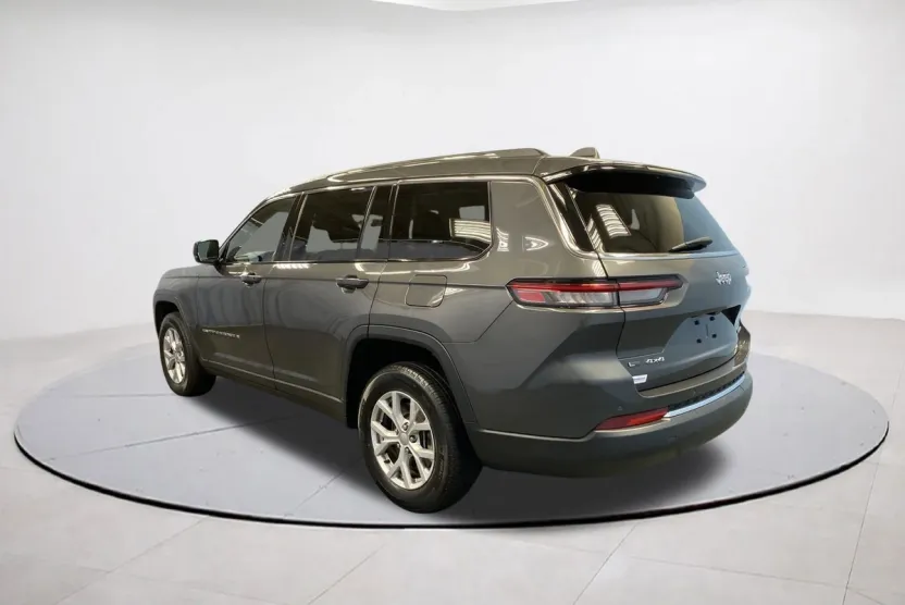 2022 Jeep Grand Cherokee Limited photo 1