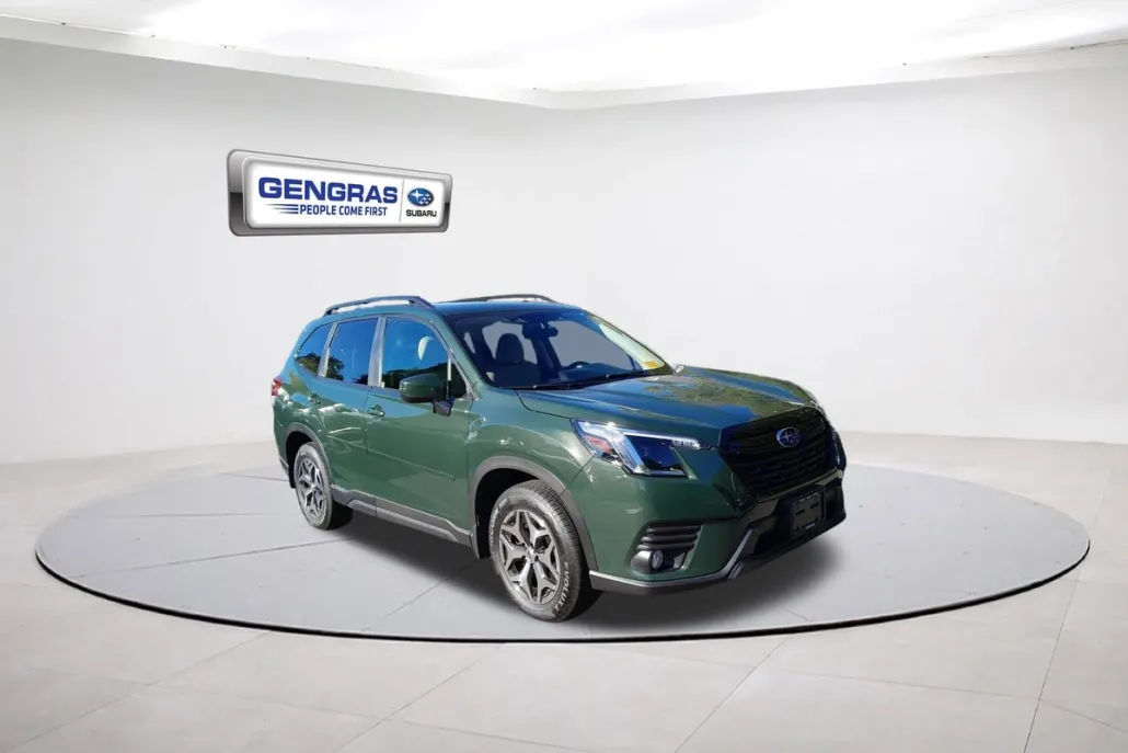 2022 Subaru Forester Premium photo 1