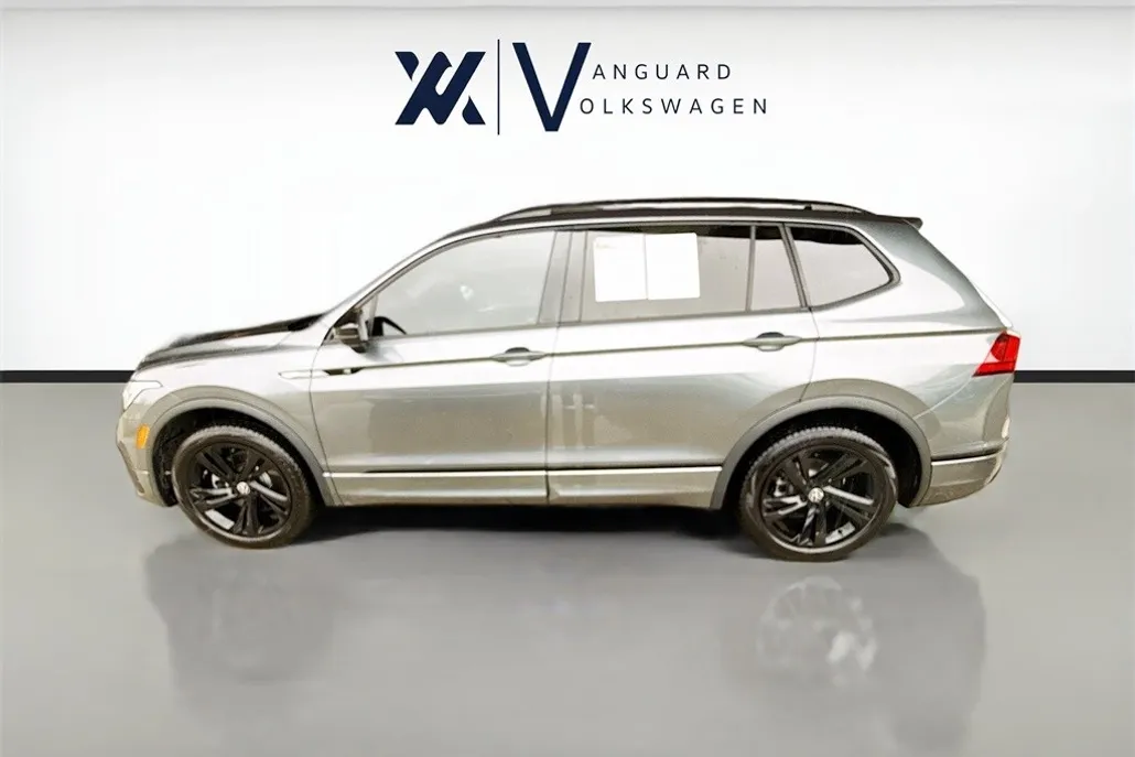 2024 Volkswagen Tiguan SE R-Line Black photo 1