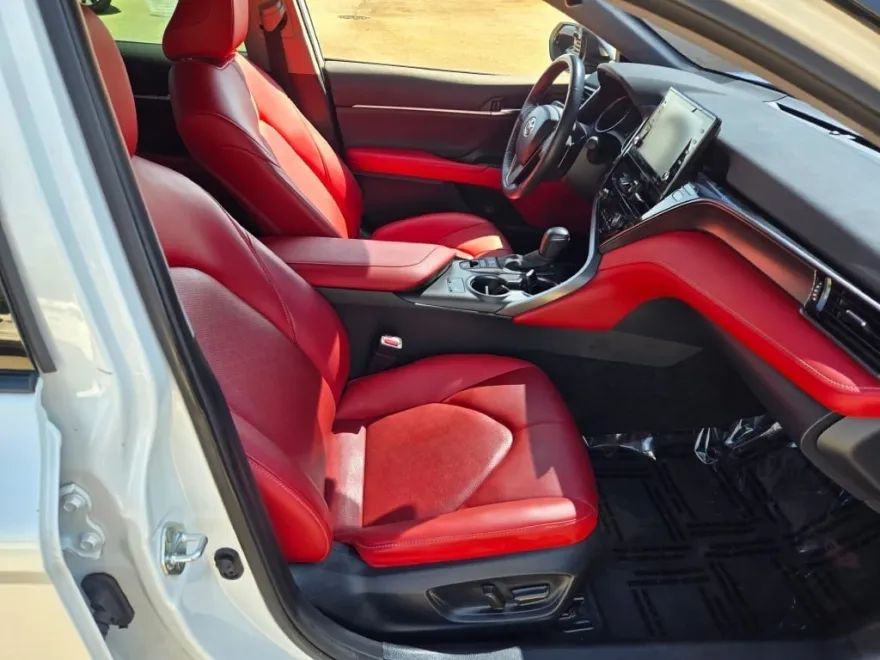 2022 Toyota Camry XSE photo 1