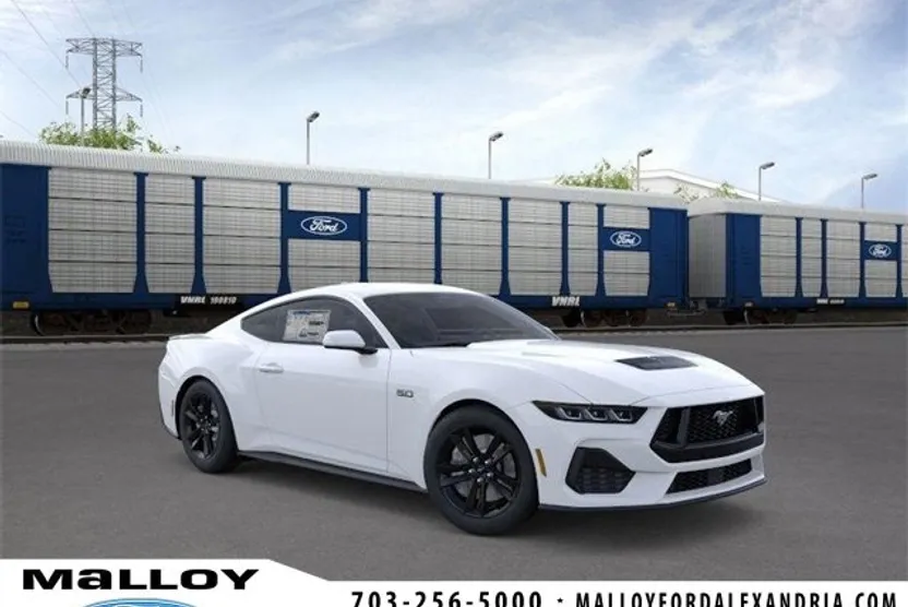 2025 Ford Mustang GT photo 1