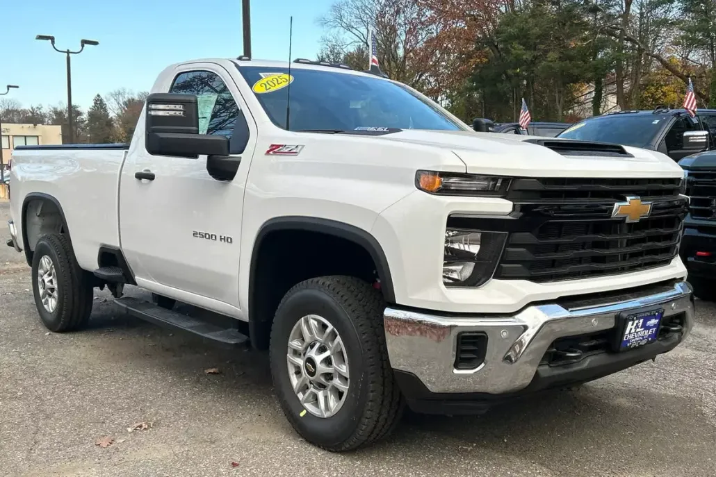2025 Chevrolet Silverado 2500HD photo 1