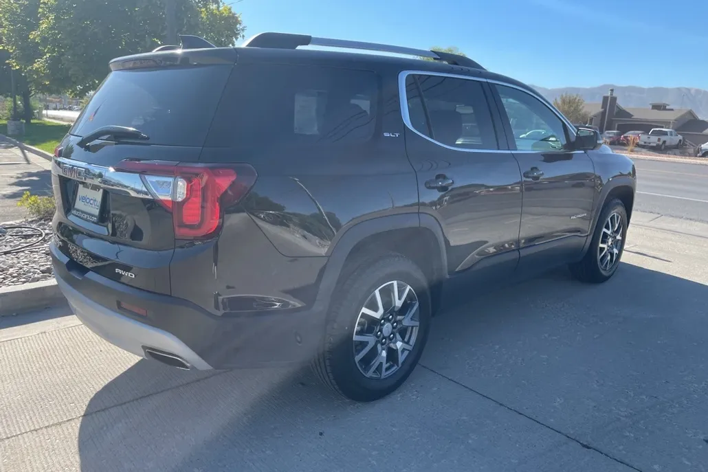 2023 Gmc Acadia SLT photo 1