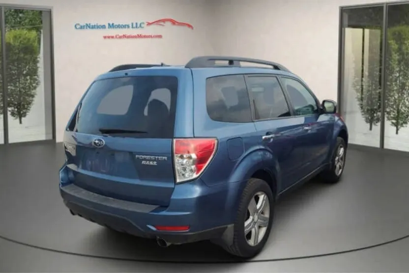 2010 Subaru Forester 2.5X Limited photo 1