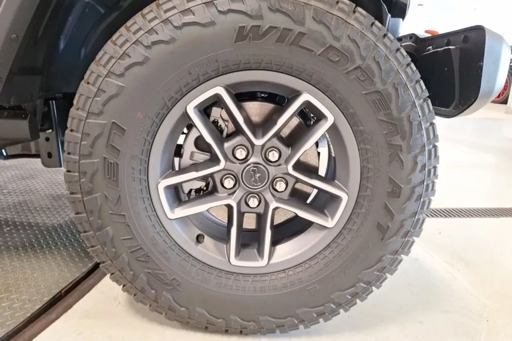 2025 Jeep Gladiator Mojave photo 1