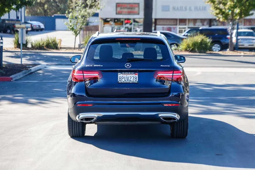 2019 Mercedes Benz GLC 350e 4MATIC photo 1