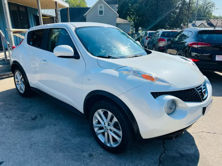 2014 Nissan Juke S photo 1