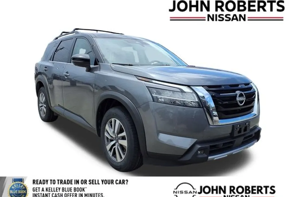 2023 Nissan Pathfinder SL photo 1