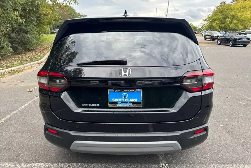 2025 Honda Pilot EX-L photo 1