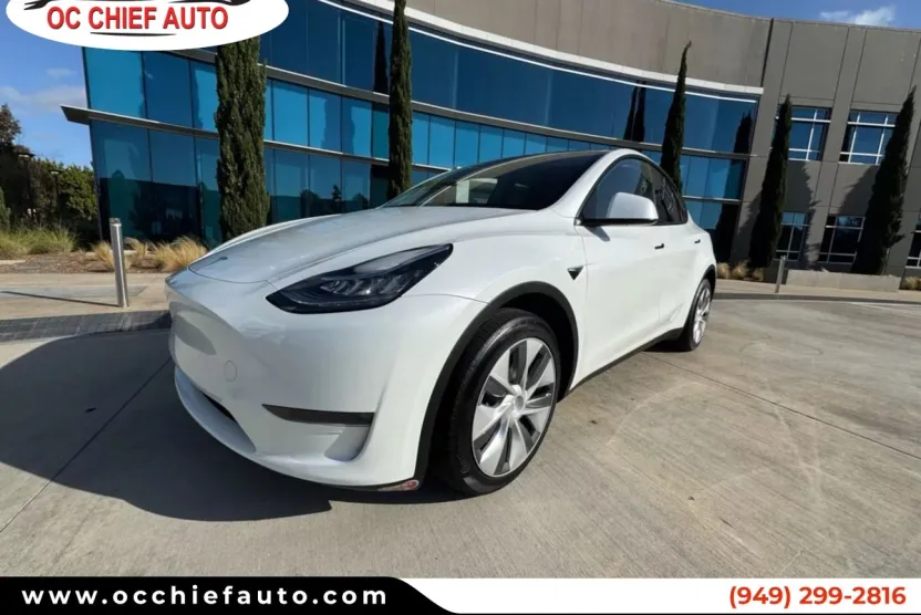 2023 Tesla Model Y Long Range photo 1