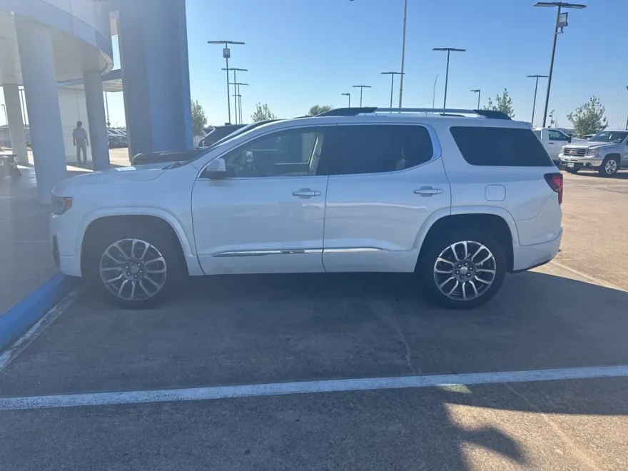 2022 Gmc Acadia Denali photo 1