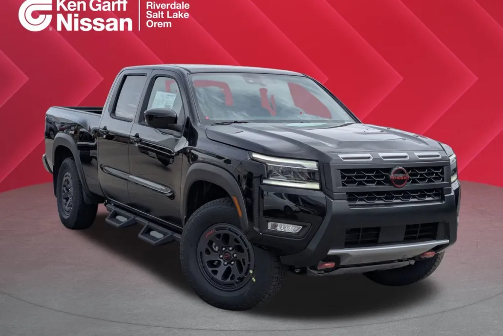 2025 Nissan Frontier PRO-4X photo 1