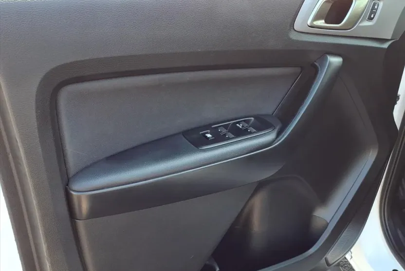 2023 Ford Ranger XLT photo 1
