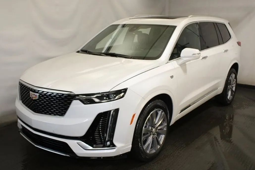 2025 Cadillac XT6 Premium Luxury photo 1