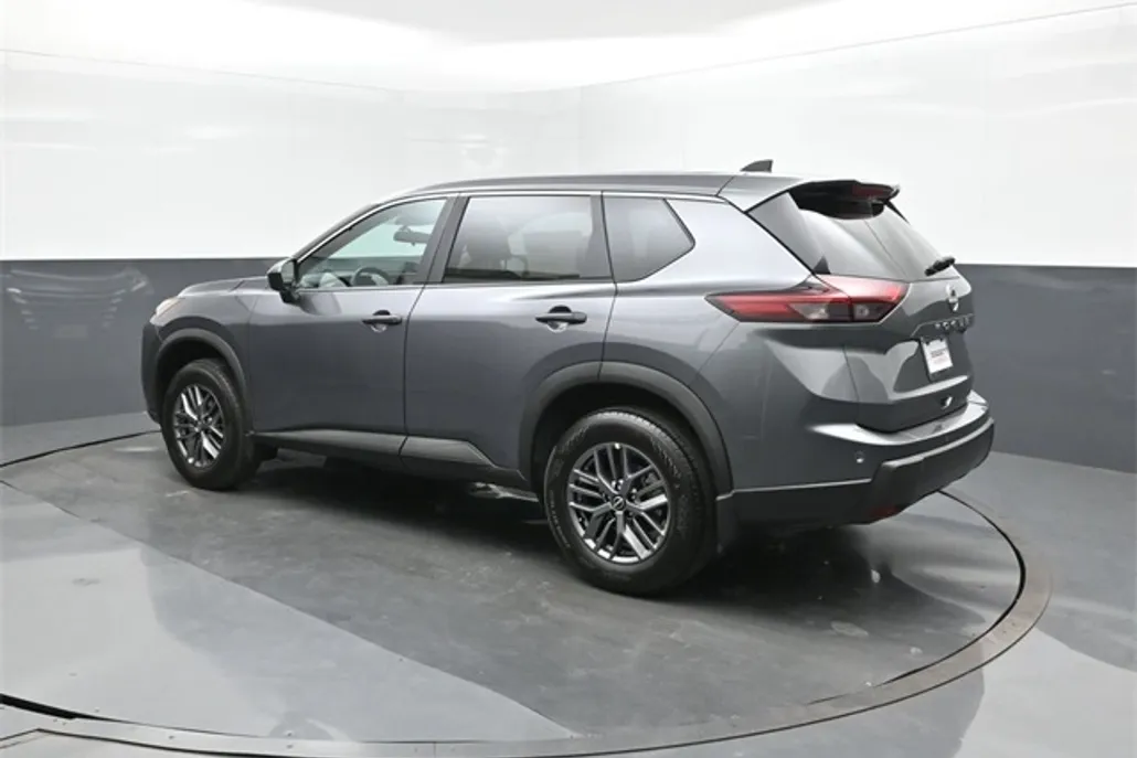 2026 Nissan Rogue S photo 1