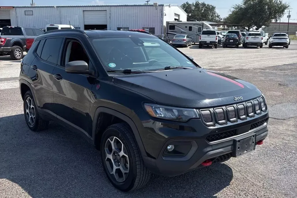 2022 Jeep Compass Trailhawk photo 1