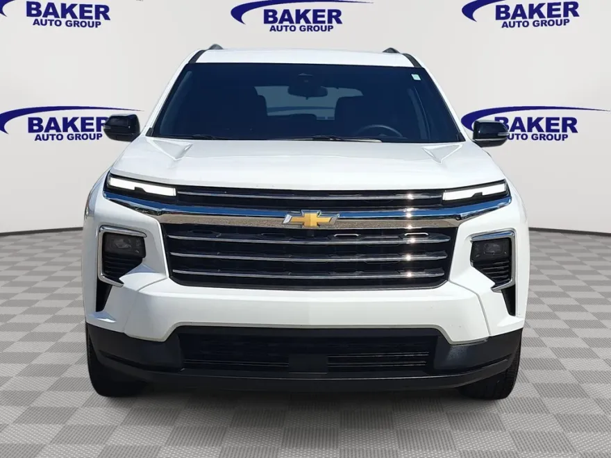 2025 Chevrolet Traverse photo 1