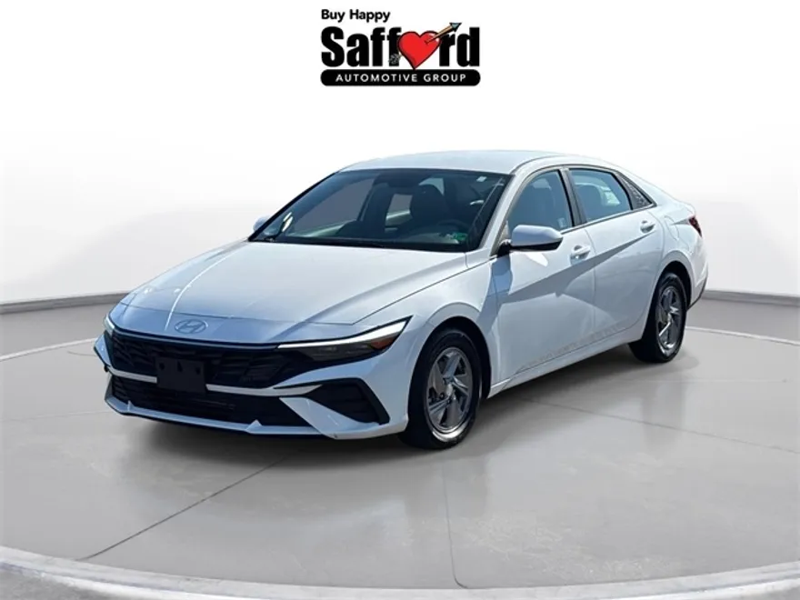2025 Hyundai Elantra SE photo 1