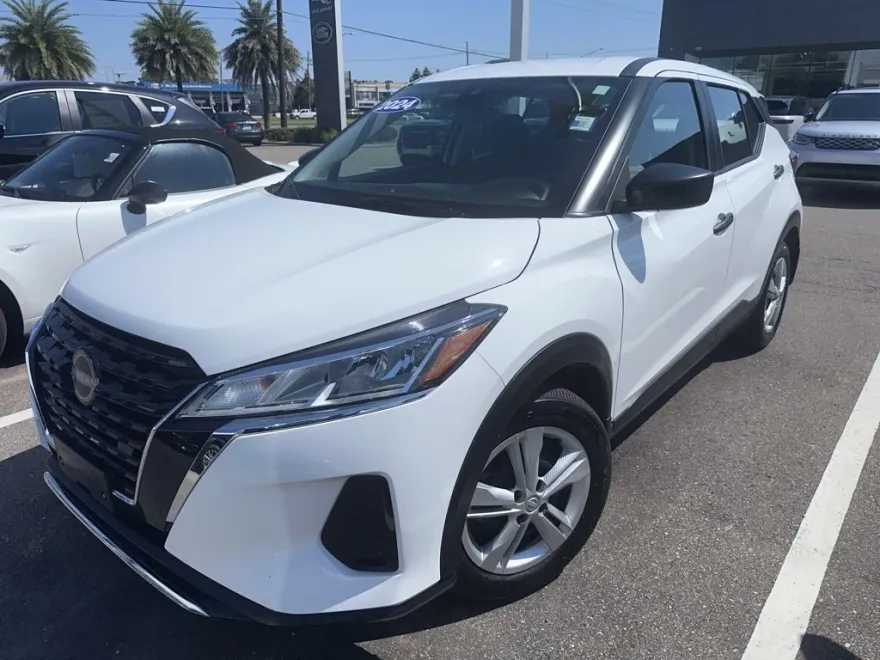 2024 Nissan Kicks S photo 1
