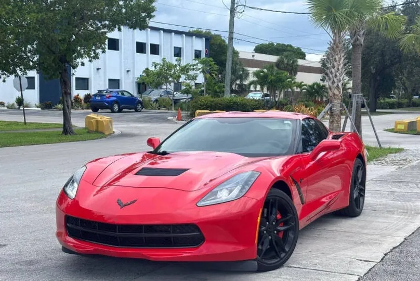 2019 Chevrolet Corvette Stingray Coupe 1LT photo 1
