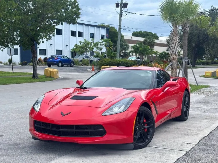 2019 Chevrolet Corvette Stingray Coupe 1LT photo 1