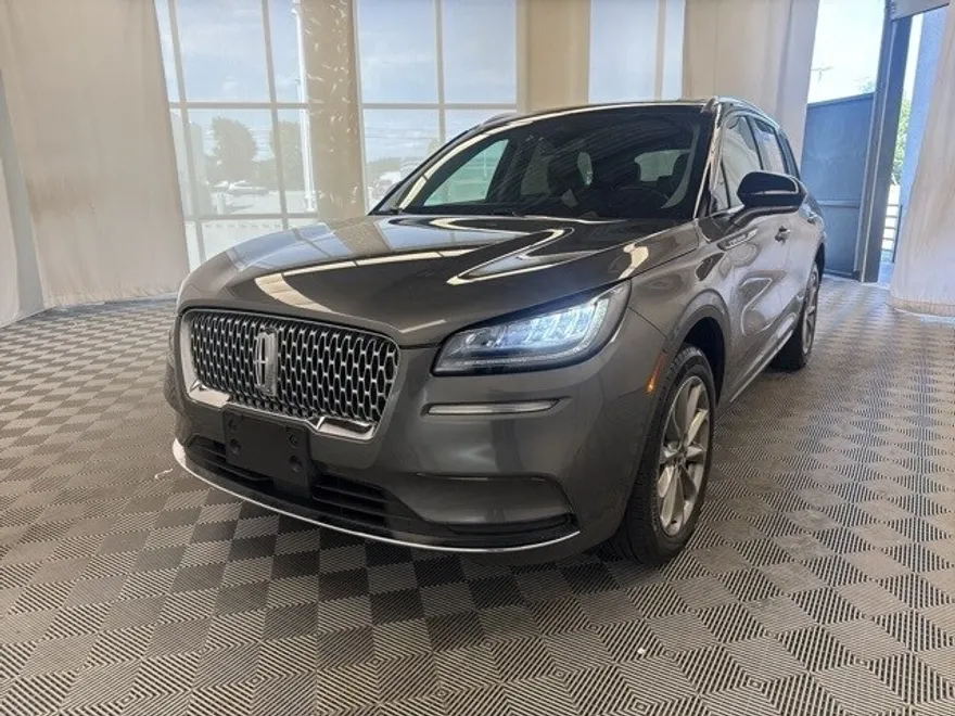 2022 Lincoln Corsair Standard photo 1