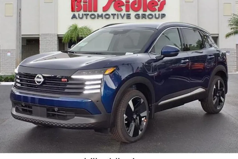 2025 Nissan Kicks SR photo 1