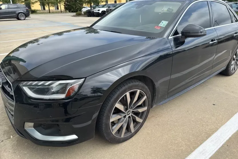 2022 Audi A4 40 Prestige photo 1