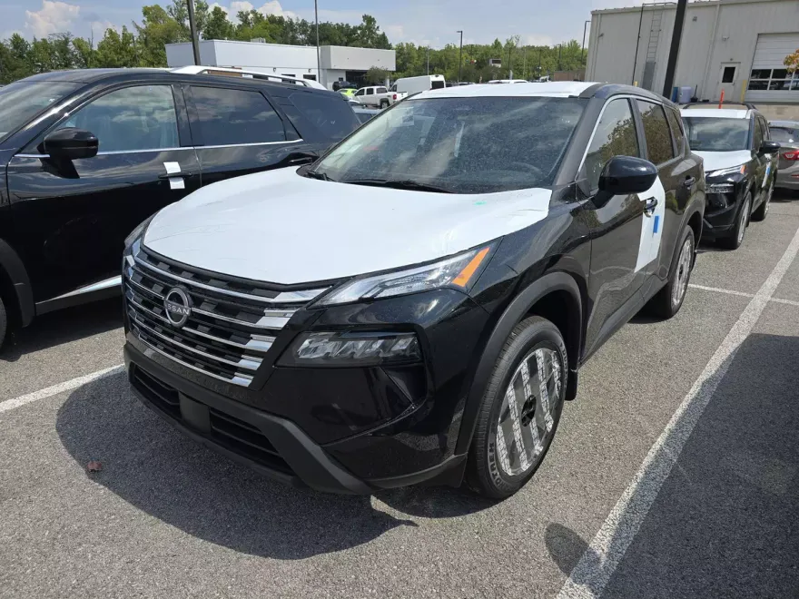 2026 Nissan Rogue SV photo 1