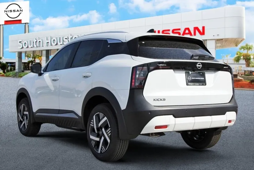 2026 Nissan Kicks SV photo 1