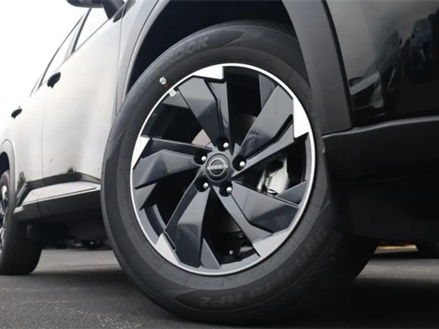 2026 Nissan Rogue SV photo 1