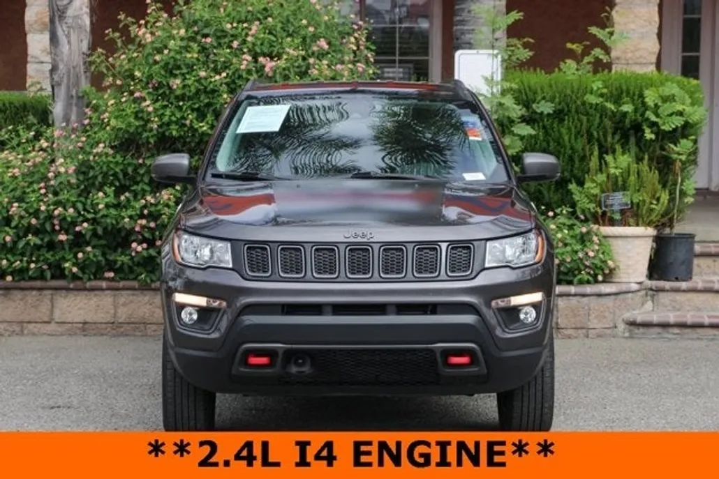 2021 Jeep Compass Trailhawk photo 1