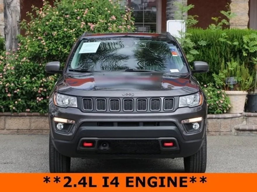 2021 Jeep Compass Trailhawk photo 1