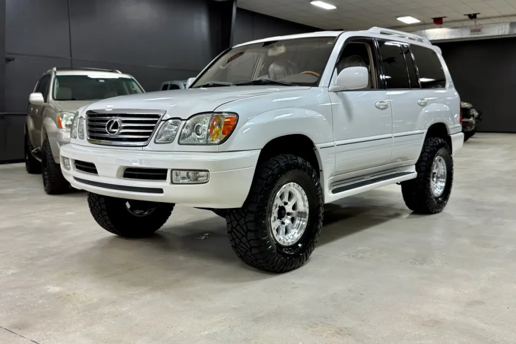 2006 Lexus LX 470 photo 1
