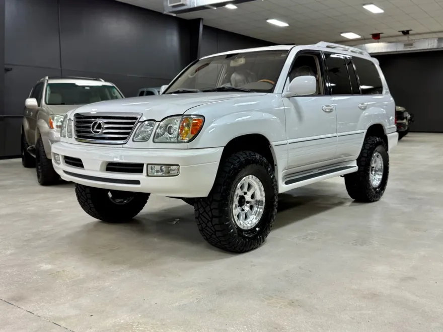 2006 Lexus LX 470 photo 1