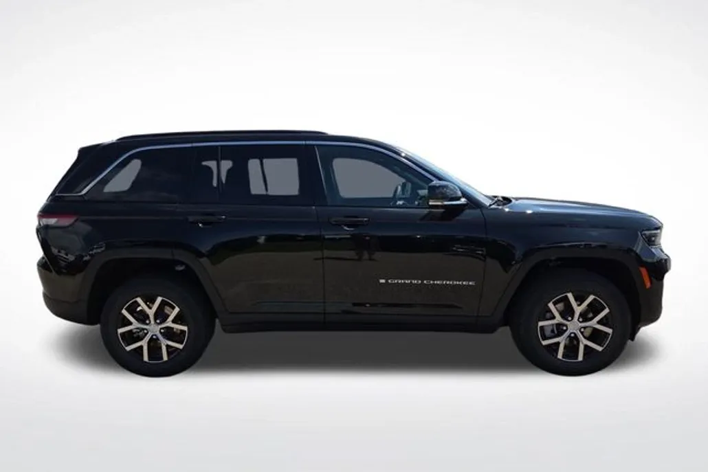 2025 Jeep Grand Cherokee Limited photo 1