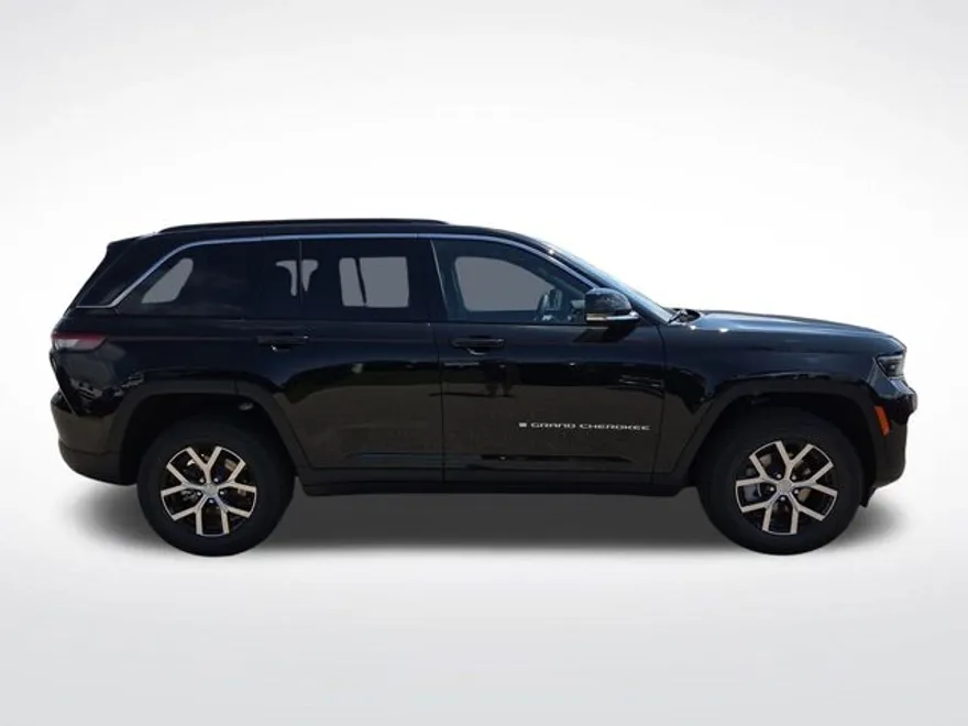 2025 Jeep Grand Cherokee Limited photo 1