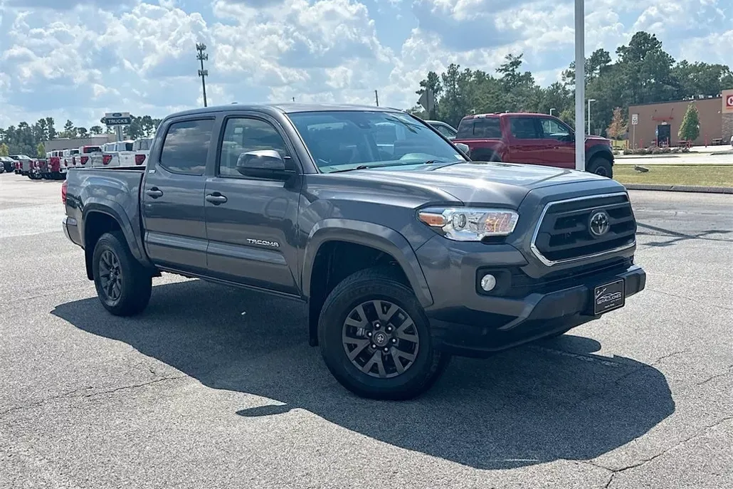 2022 Toyota Tacoma SR5 V6 photo 1