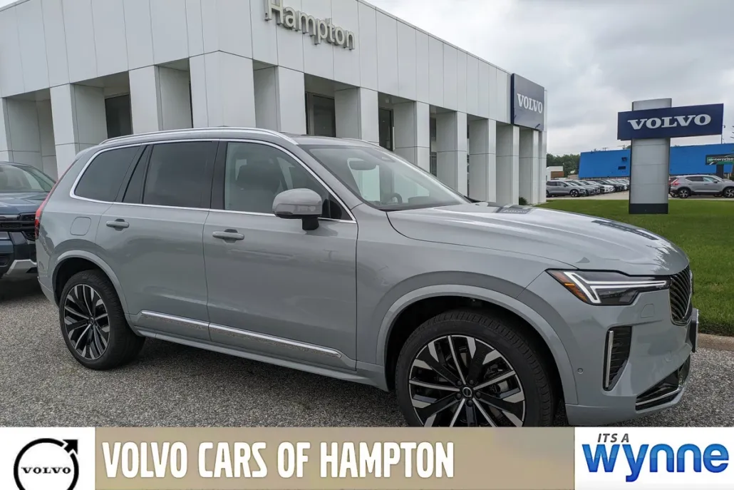 2026 Volvo XC90 Plus photo 1