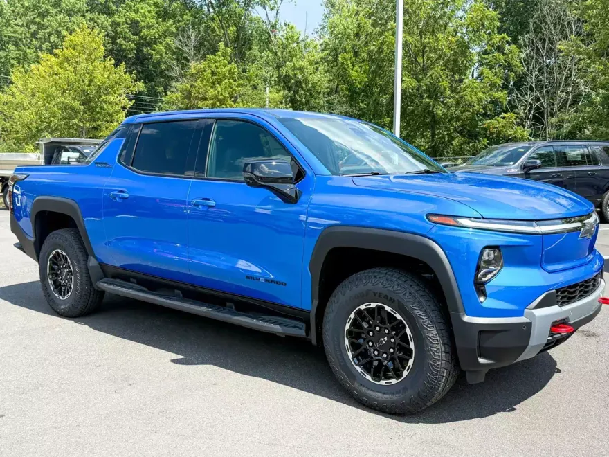 2026 Chevrolet Silverado EV Trail Boss photo 1