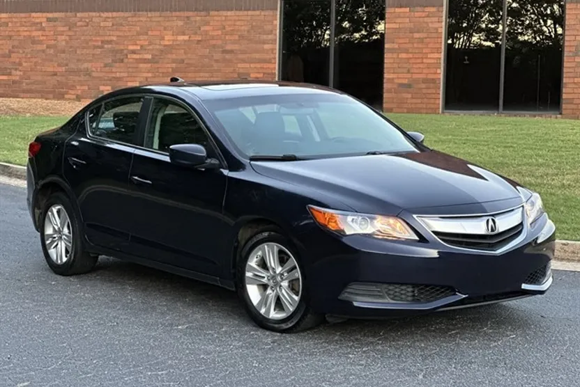 2013 Acura ILX 2.0L photo 1