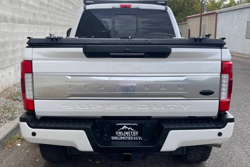 2017 Ford F-350 Platinum photo 1