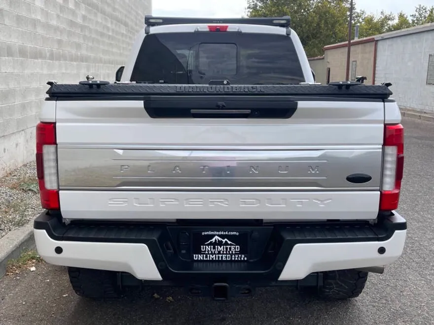2017 Ford F-350 Platinum photo 1