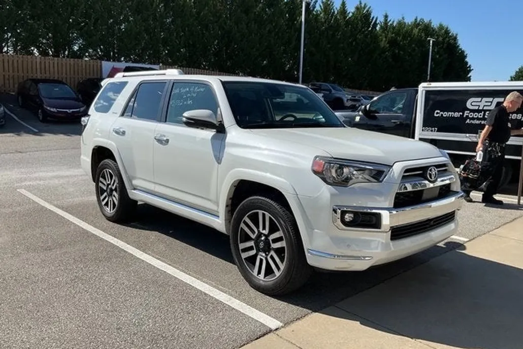 2022 Toyota 4Runner Limited photo 1